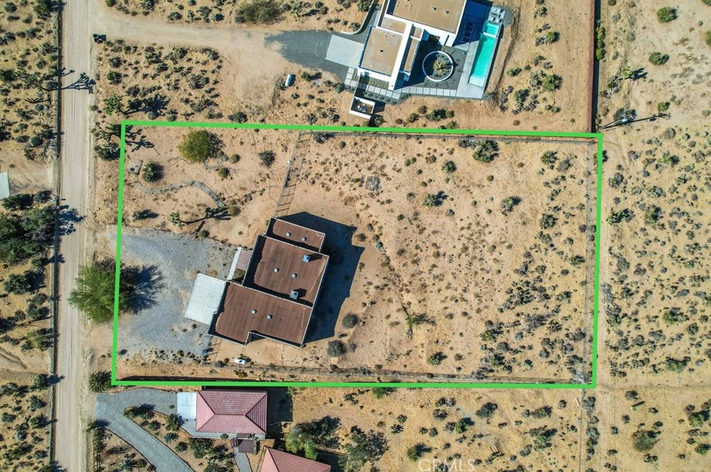 61246 Onaga Trl, Joshua Tree CA  92252-3114 exterior