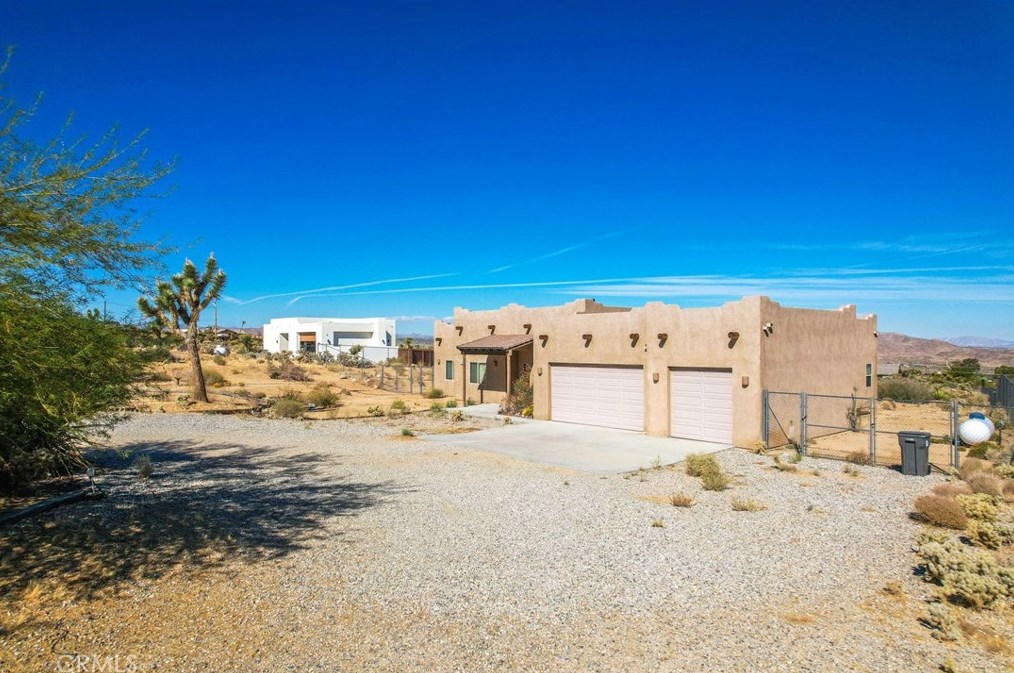 61246 Onaga Trl, Joshua Tree CA  92252-3114 exterior