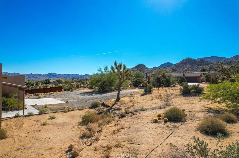 61246 Onaga Trl, Joshua Tree CA  92252-3114 exterior