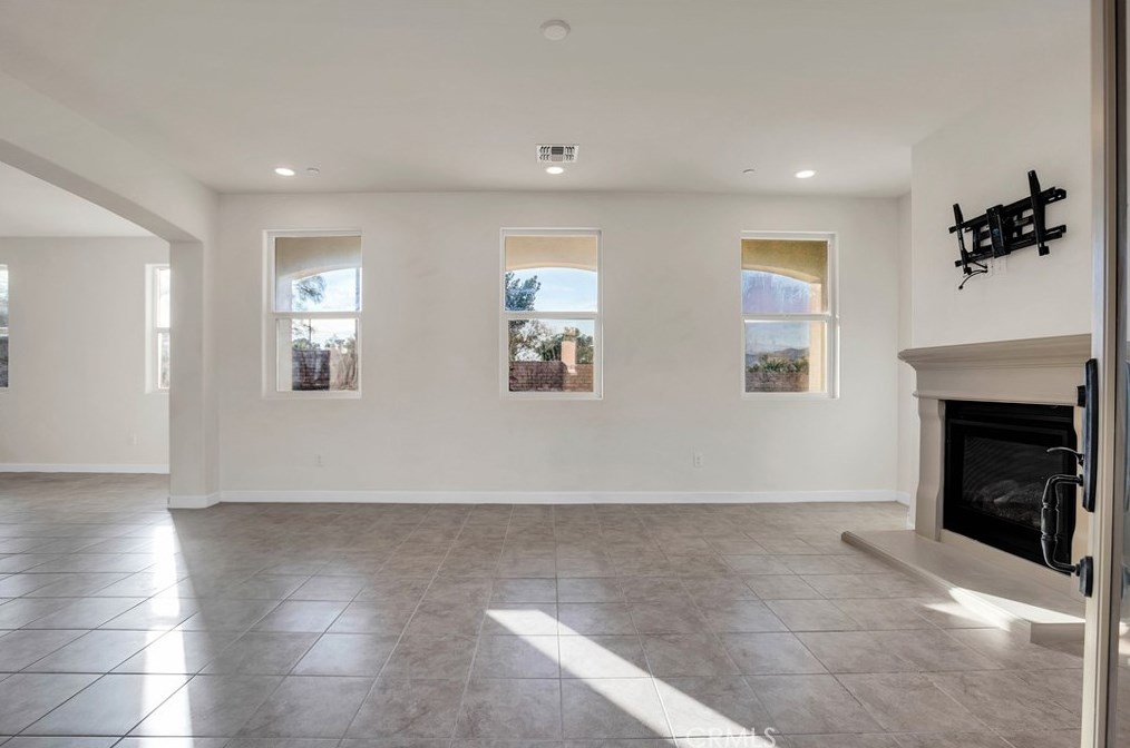 7895 Borrego Trl, Yucca Valley CA  92284-3296 exterior