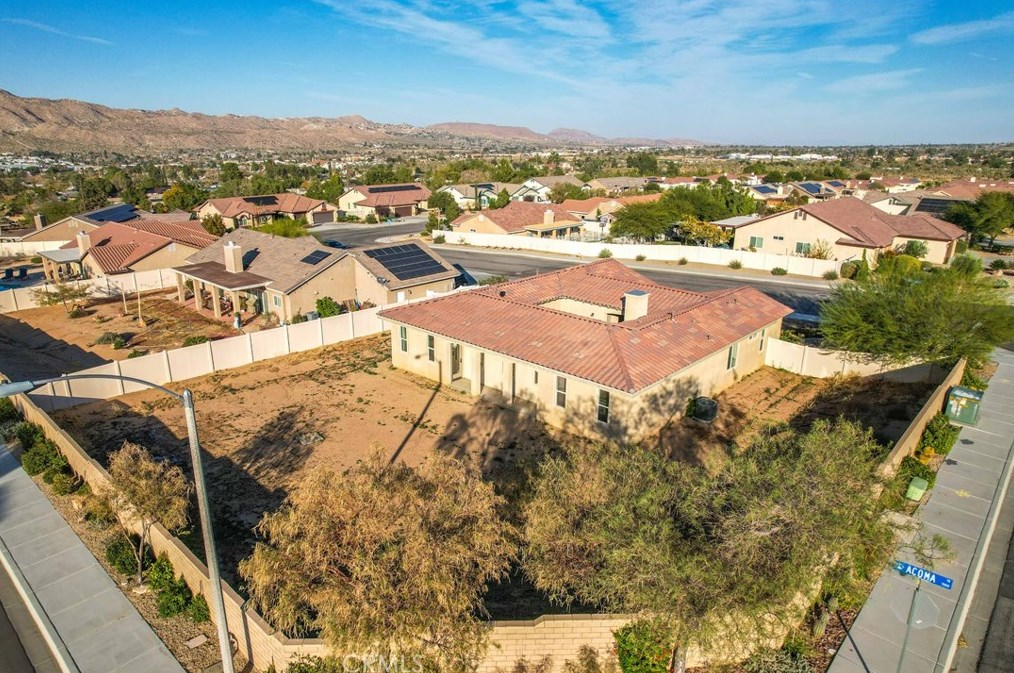 7895 Borrego Trl, Yucca Valley CA  92284-3296 exterior