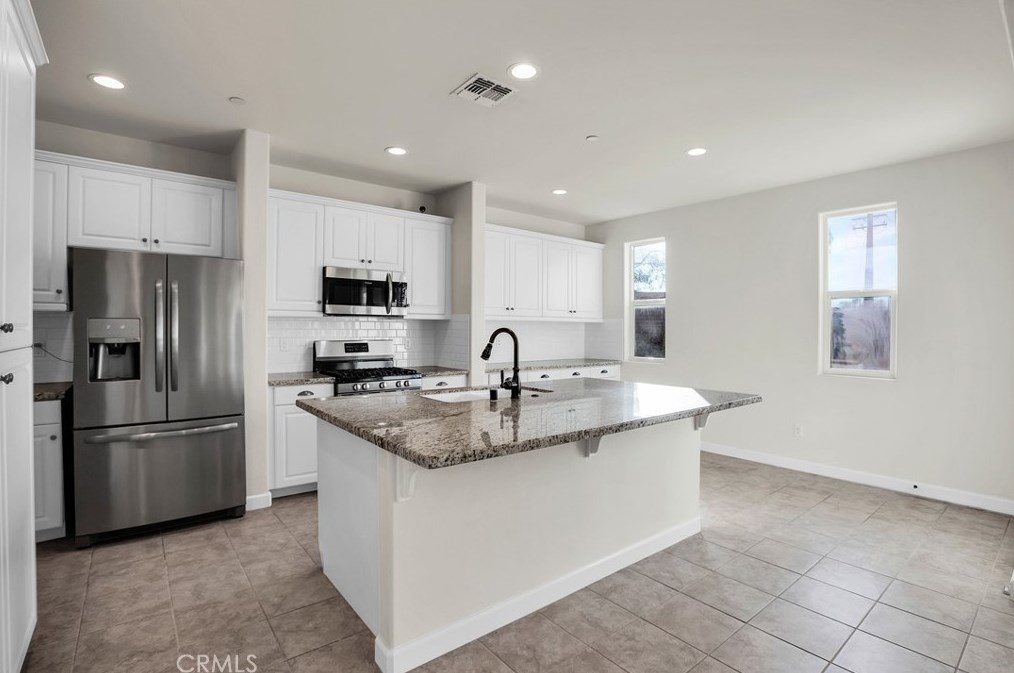 7895 Borrego Trl, Yucca Valley CA  92284-3296 exterior
