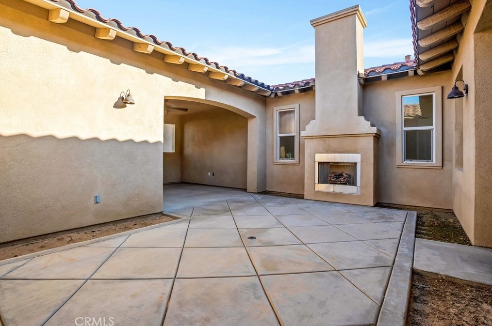 7895 Borrego Trl, Yucca Valley CA  92284-3296 exterior