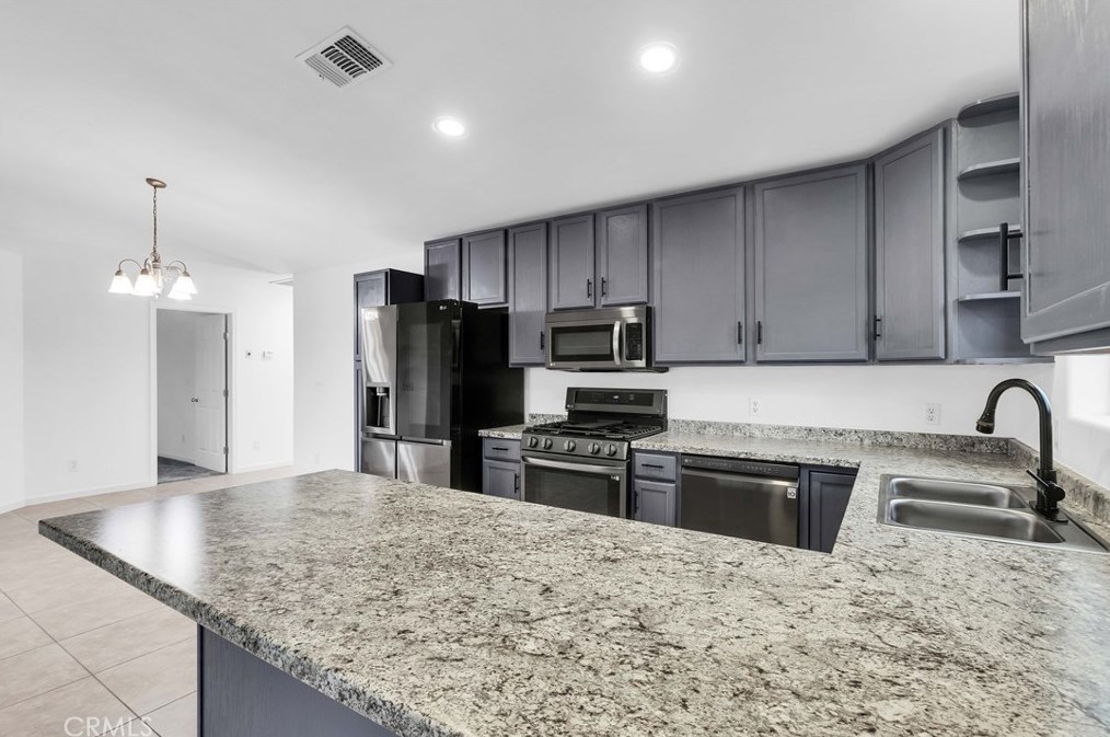 6017 Baileya Ave, Twntynine Plm CA  92277-1919 exterior