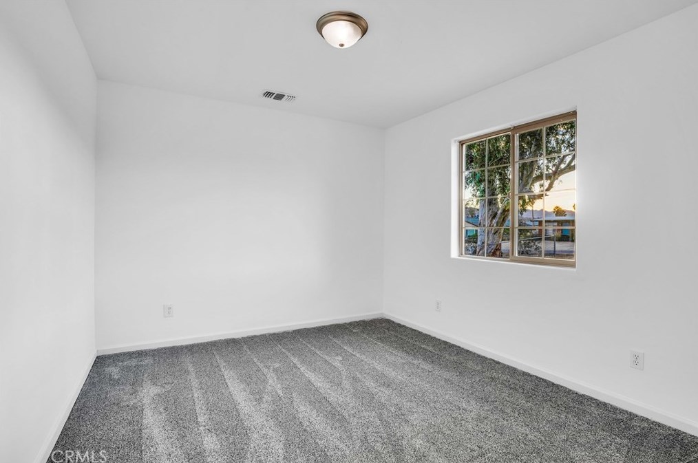 6017 Baileya Ave, Twntynine Plm CA  92277-1919 exterior