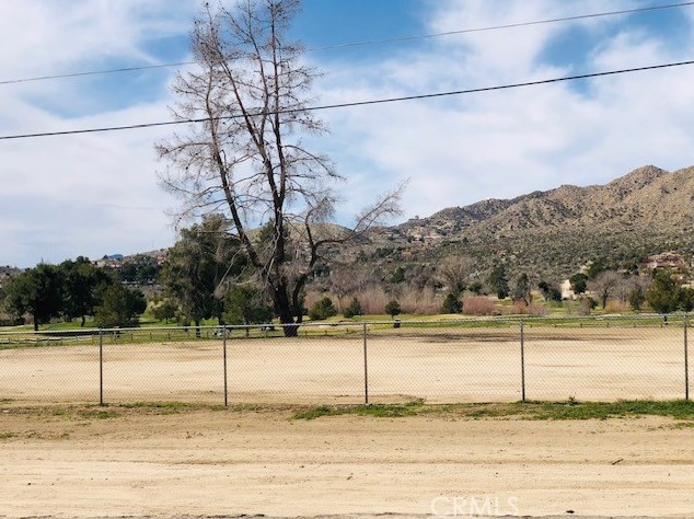 55524 Yucca Trl, Yucca Valley CA 92284-2559 exterior