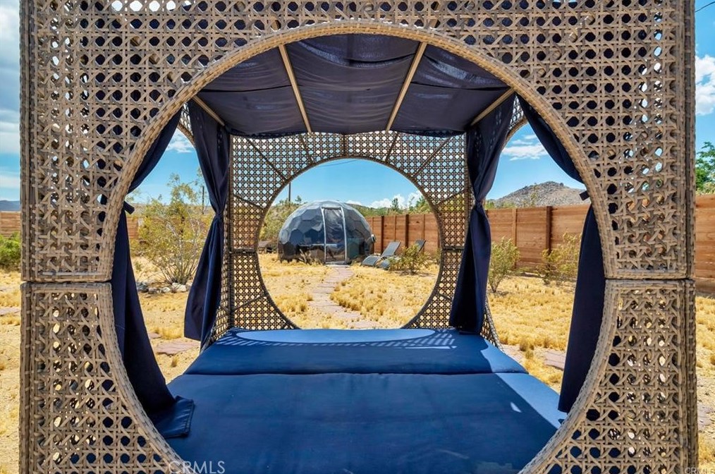 61776 Calle Los Amigos, Joshua Tree CA  92252-1630 exterior