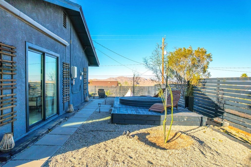 60670 Pueblo Trl, Joshua Tree CA  92252-2950 exterior