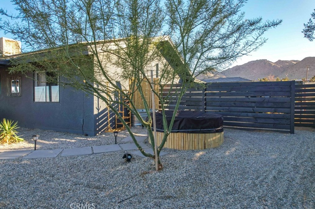 60670 Pueblo Trl, Joshua Tree CA  92252-2950 exterior
