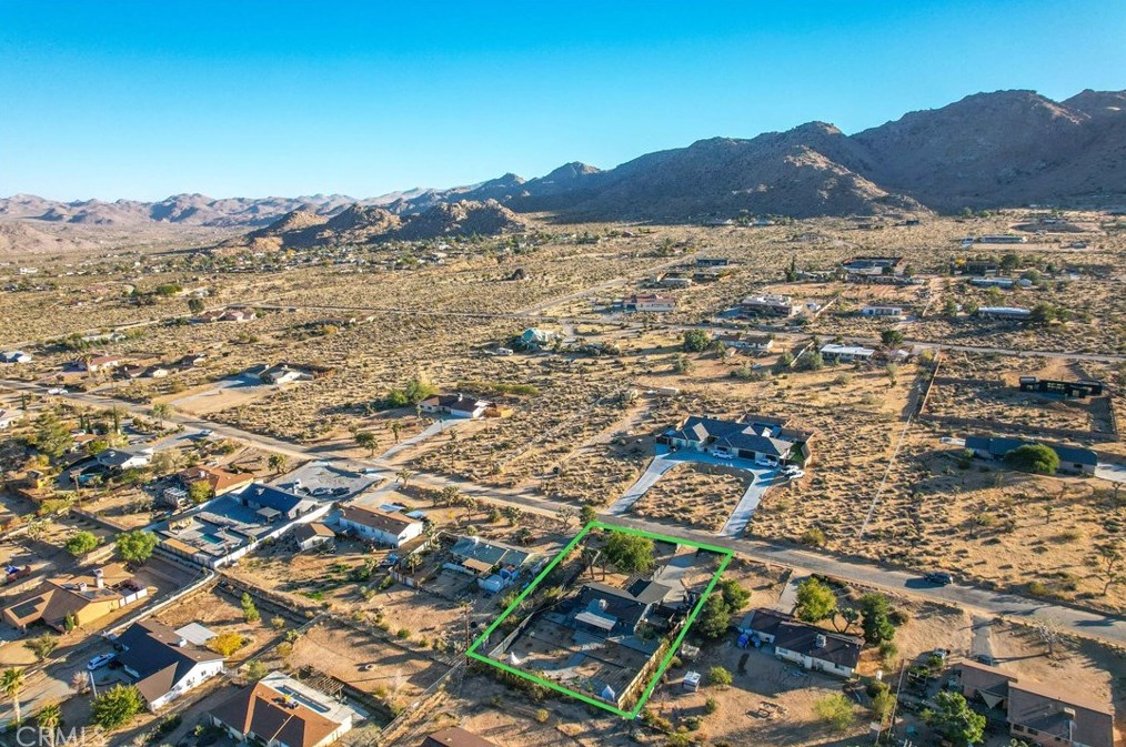60670 Pueblo Trl, Joshua Tree CA  92252-2950 exterior