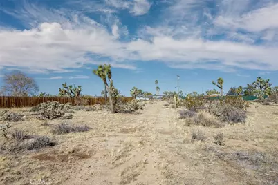 58700 Sun Via Drive, Yucca Valley, CA 91184 - Photo 15