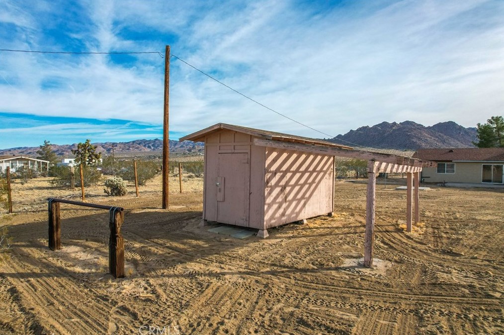 62736 Terrace Dr, Joshua Tree CA  92252-2001 exterior