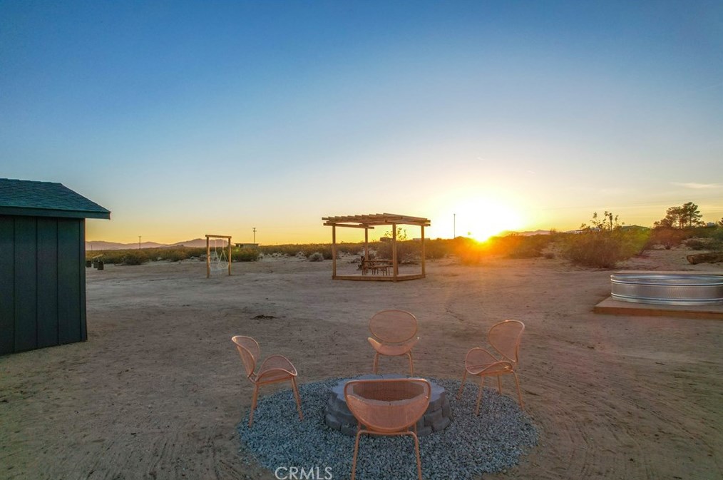 514 Little Field Rd, Joshua Tree CA  92252 exterior