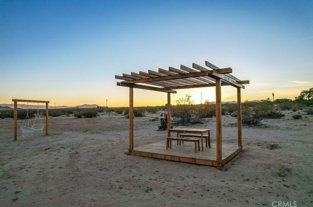 514 Little Field Rd, Joshua Tree CA  92252 exterior