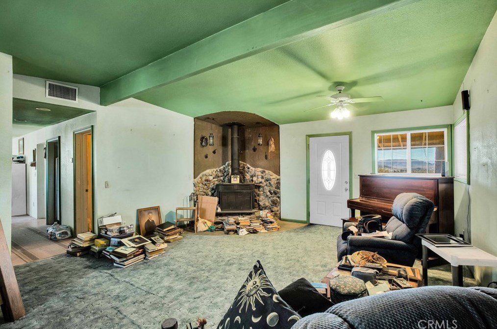 5929 Kickapoo Trl, Yucca Valley CA 92284-3168 exterior