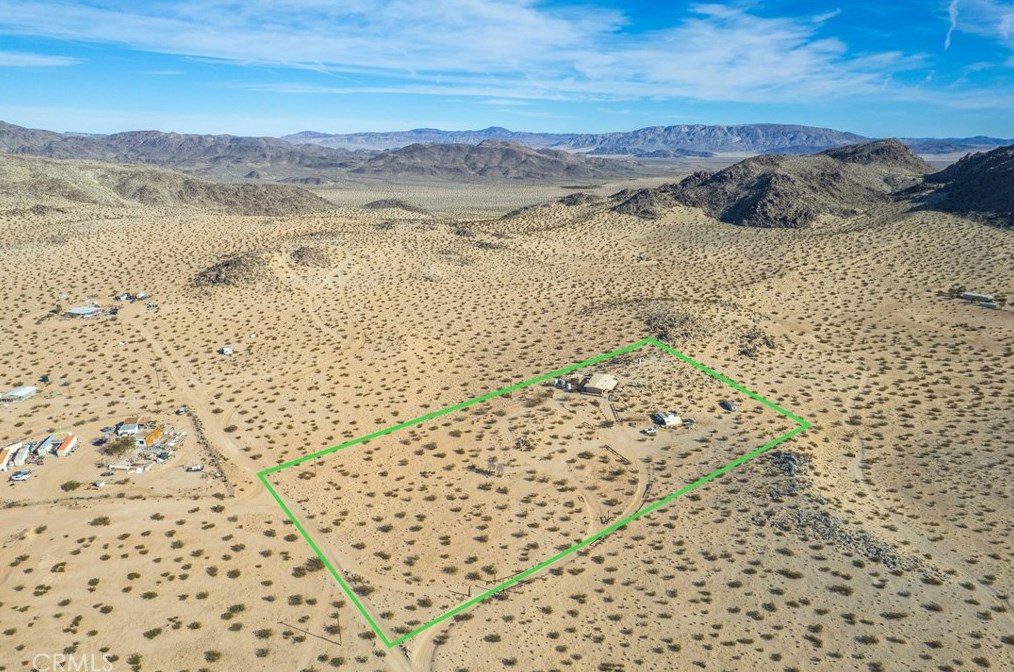 5929 Kickapoo Trl, Yucca Valley CA 92284-3168 exterior