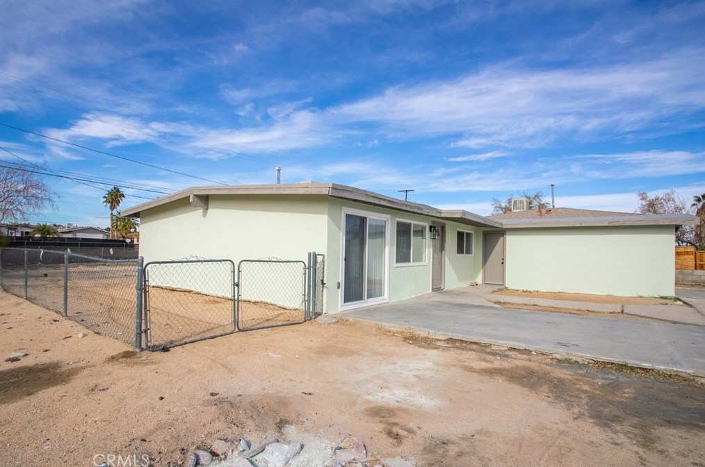 6322 Cahuilla Ave, Twntynine Plm CA  92277-2012 exterior