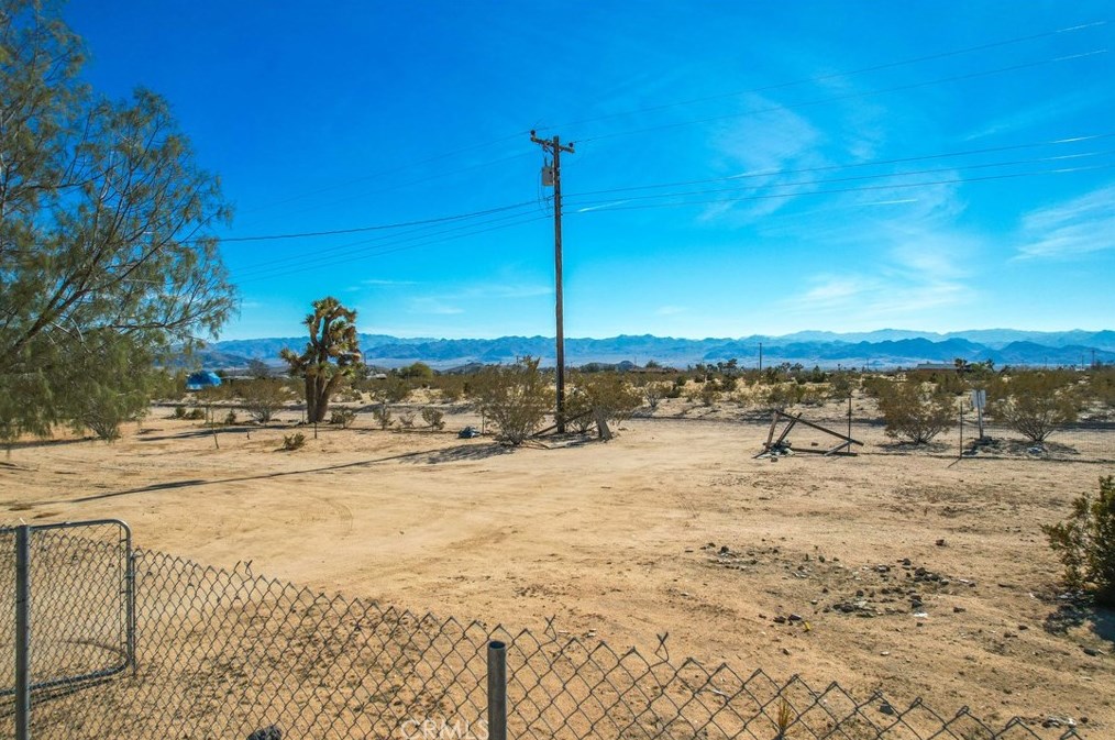 62616 Sunny Sands Dr, Joshua Tree CA  92252-3362 exterior