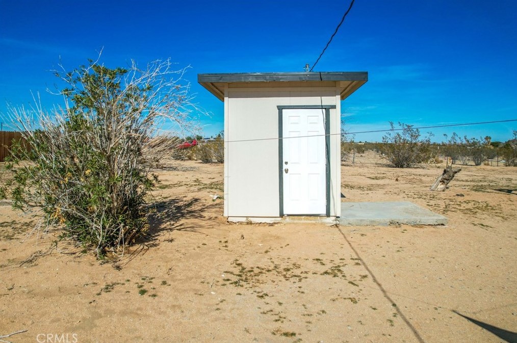 62616 Sunny Sands Dr, Joshua Tree CA  92252-3362 exterior