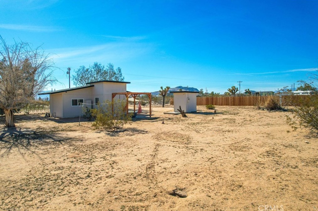 62616 Sunny Sands Dr, Joshua Tree CA  92252-3362 exterior