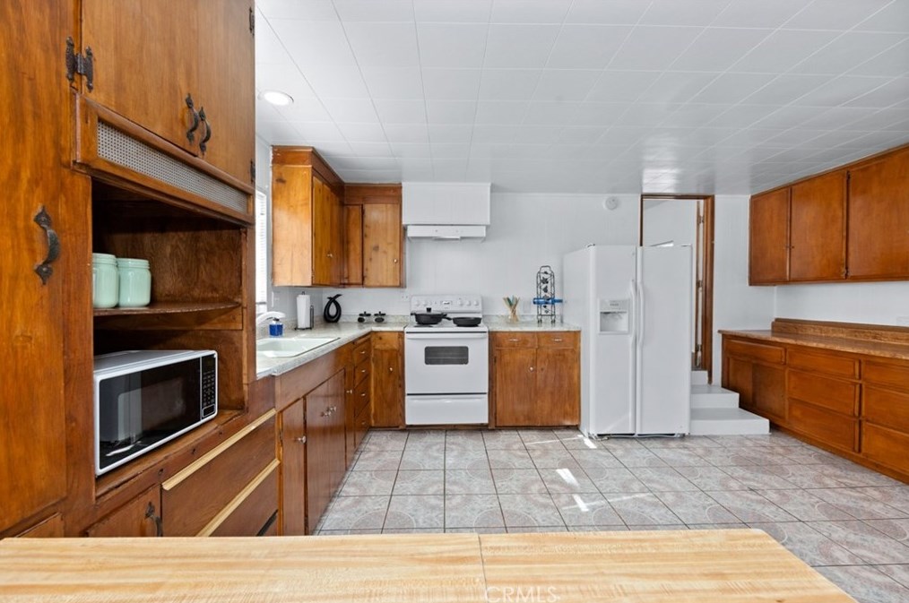 4631 Joshua Cove Dr, Joshua Tree CA  92252-1548 exterior