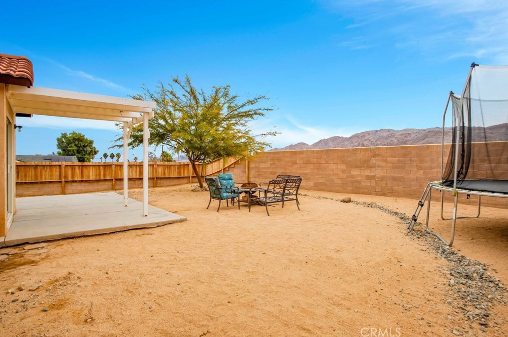 71675 Sun Valley Dr, Twntynine Plm CA  92277-4086 exterior