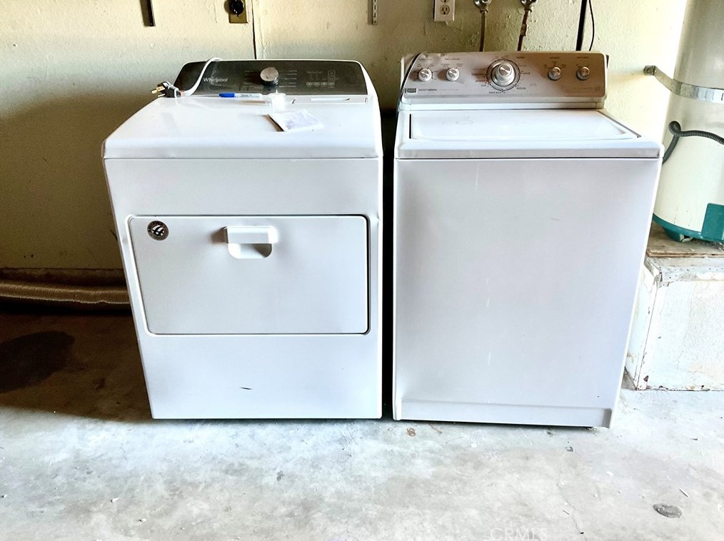 6352 Yucca Ave, Twntynine Plm CA  92277-3263 exterior