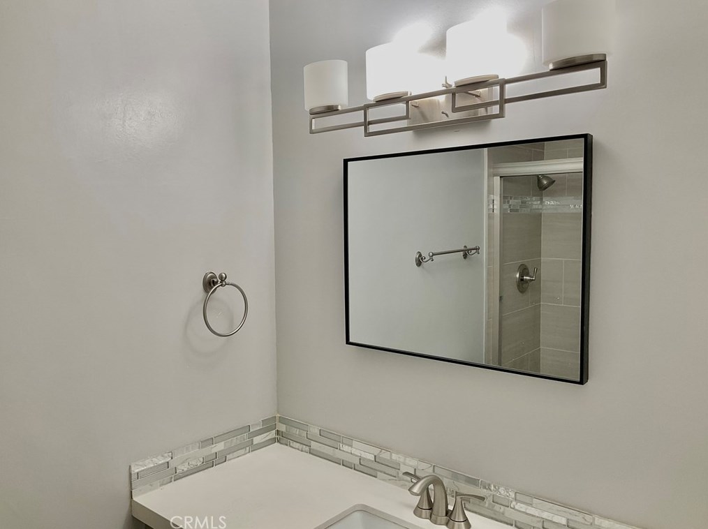 6352 Yucca Ave, Twntynine Plm CA  92277-3263 exterior