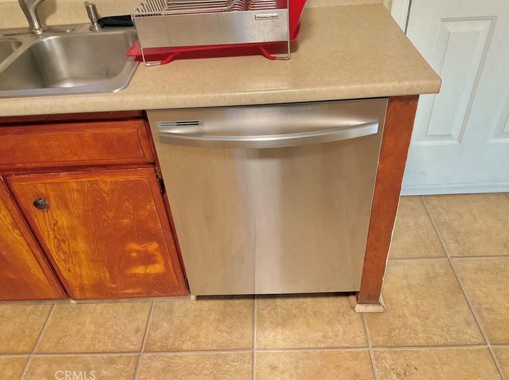 6352 Yucca Ave, Twntynine Plm CA  92277-3263 exterior