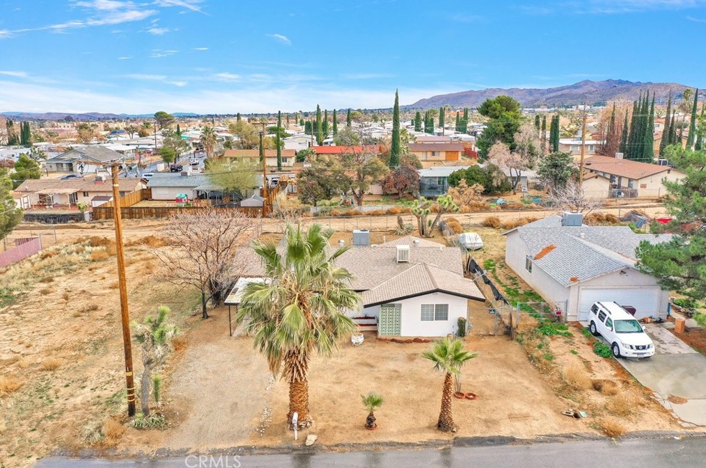 7445 Cibola Trl, Yucca Valley CA  92284-3253 exterior