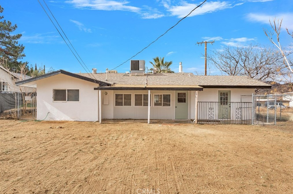 7445 Cibola Trl, Yucca Valley CA  92284-3253 exterior
