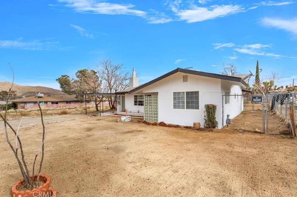 7445 Cibola Trl, Yucca Valley CA  92284-3253 exterior