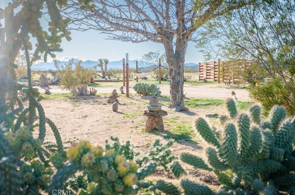 1272 Shangrila, Joshua Tree CA  92252 exterior