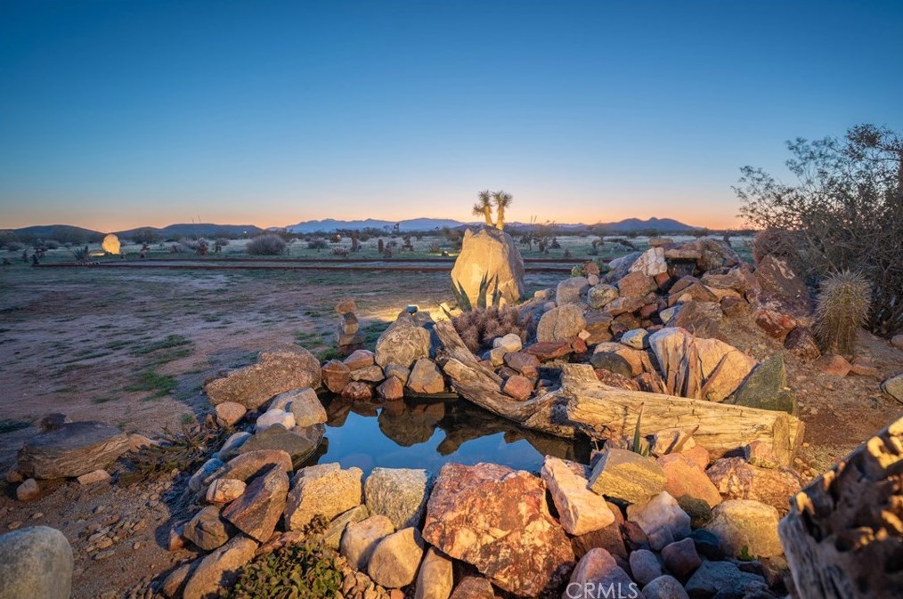 1272 Shangrila, Joshua Tree CA  92252 exterior