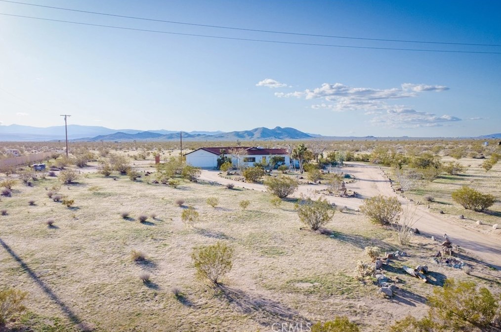 1272 Shangrila, Joshua Tree CA  92252 exterior