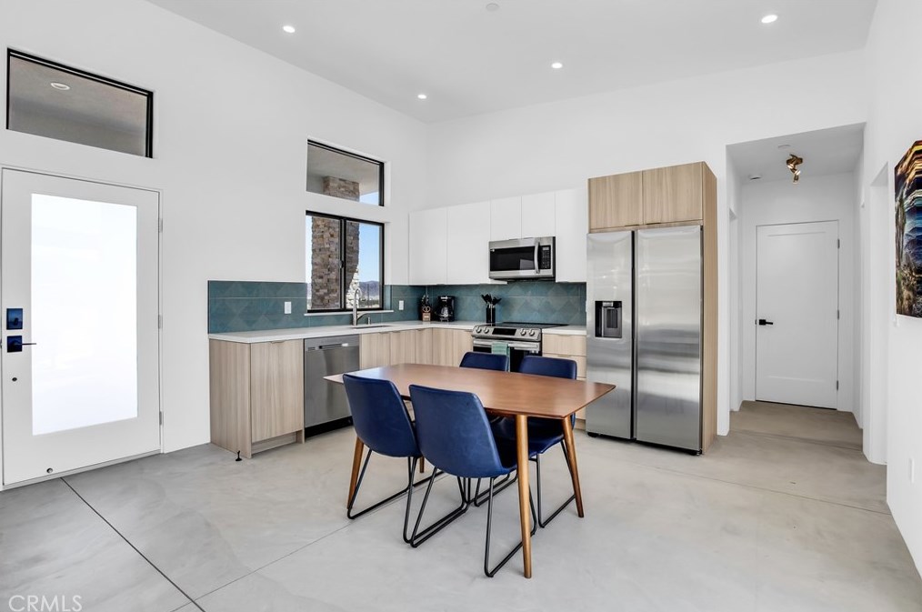 64815 Sun Mesa Rd, Joshua Tree CA  92252-4427 exterior