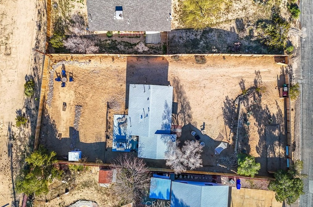61858 Crest Circle Dr, Joshua Tree CA  92252-2654 exterior