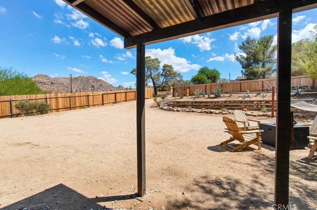 61858 Crest Circle Dr, Joshua Tree CA  92252-2654 exterior