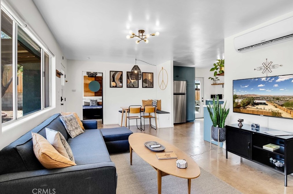 61858 Crest Circle Dr, Joshua Tree CA  92252-2654 exterior
