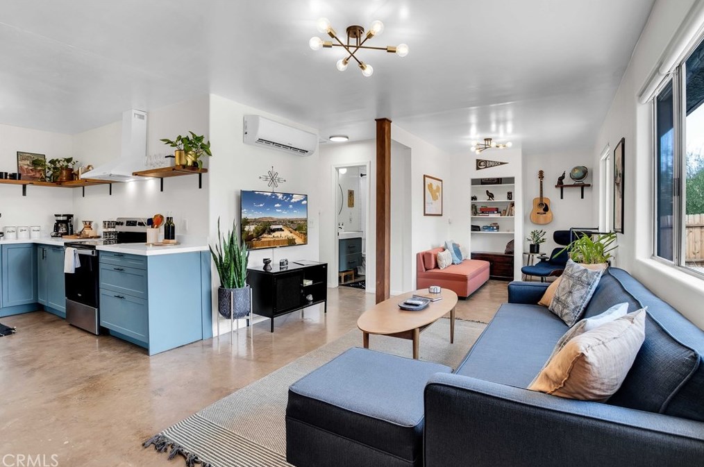 61858 Crest Circle Dr, Joshua Tree CA  92252-2654 exterior