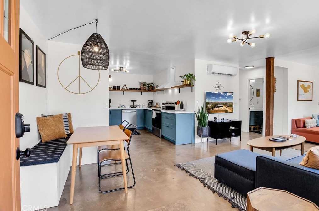 61858 Crest Circle Dr, Joshua Tree CA  92252-2654 exterior