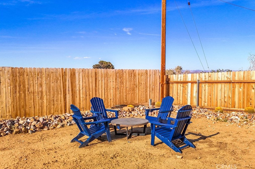 61858 Crest Circle Dr, Joshua Tree CA  92252-2654 exterior
