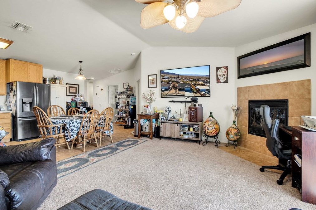 6860 Quail Spring Ave, Twntynine Plm CA  92277-6535 exterior