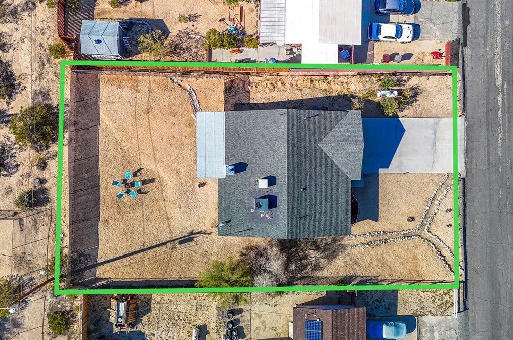 6860 Quail Spring Ave, Twntynine Plm CA  92277-6535 exterior