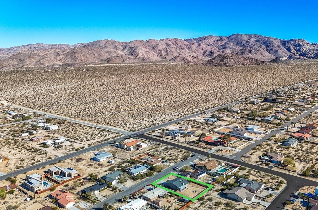 6860 Quail Spring Ave, Twntynine Plm CA  92277-6535 exterior