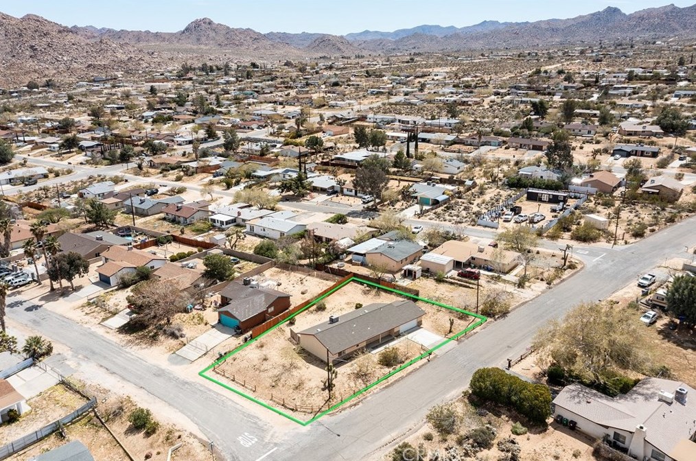 6851 Conejo Ave, Joshua Tree CA  92252-2408 exterior