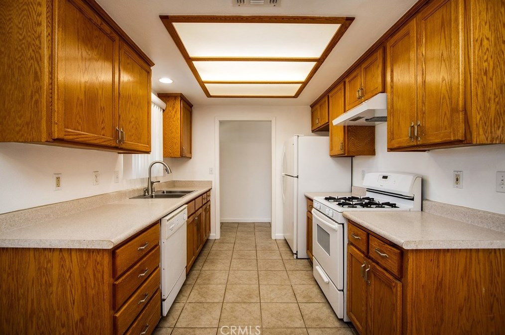 6851 Conejo Ave, Joshua Tree CA  92252-2408 exterior