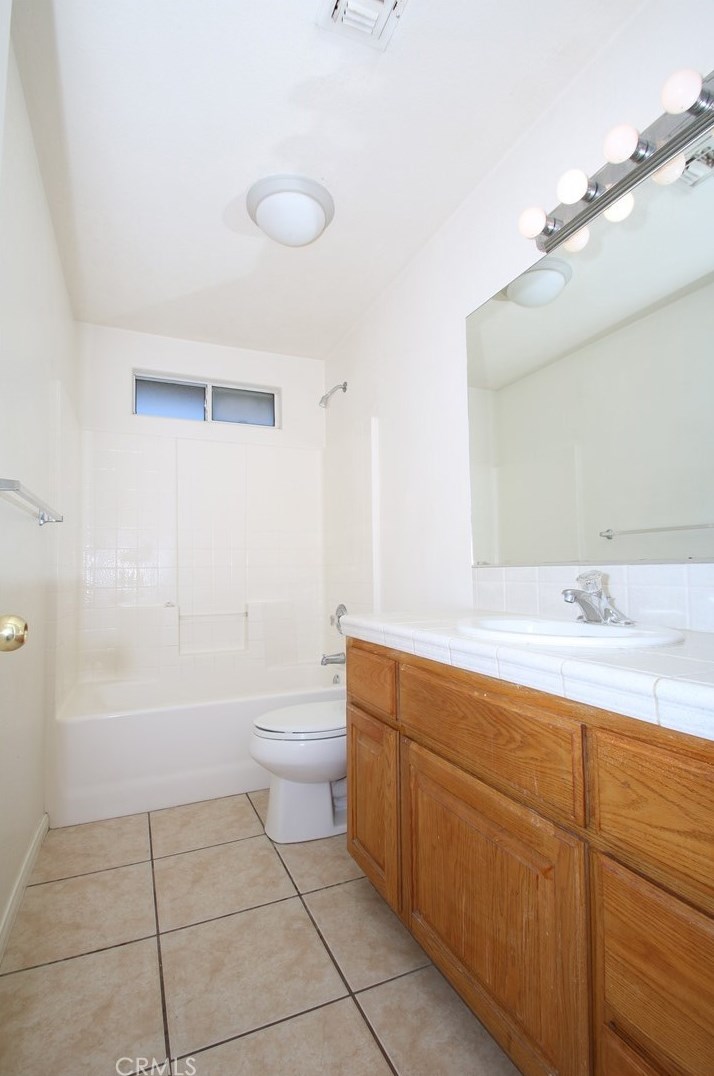 7370 Avalon Ave, Yucca Valley CA 92284-1108 exterior