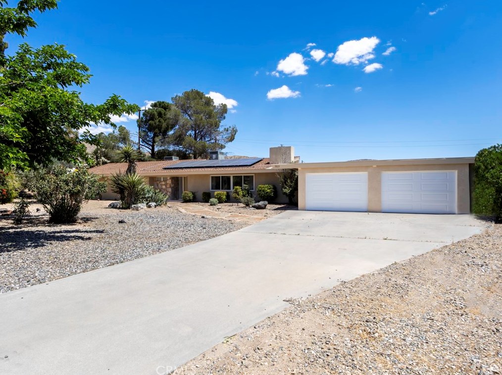 7515 San Remo Trl, Yucca Valley CA  92284-2353 exterior