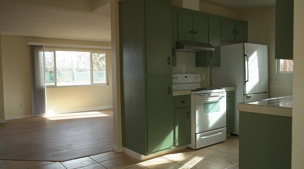 7204 Palm Ave, Yucca Valley CA 92284-4044 exterior